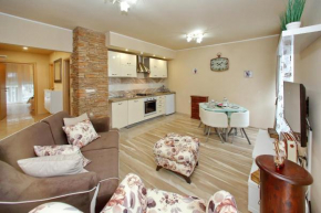 Few steps from the center - new and modern apartment for 4 persons